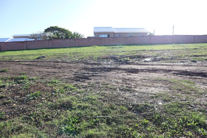 Vacant Land for Sale in Jeffreys Bay Central, near beach and amenities.