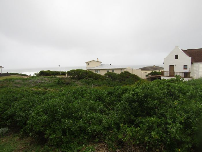 Vacant Land Residential for Sale in Oyster Bay Central with ocean views and nature access.