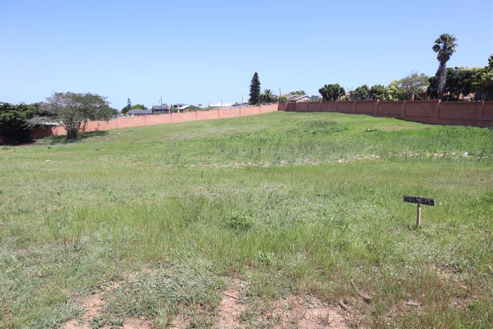 Vacant Land for Sale in Jeffreys Bay Central, near beach and amenities.
