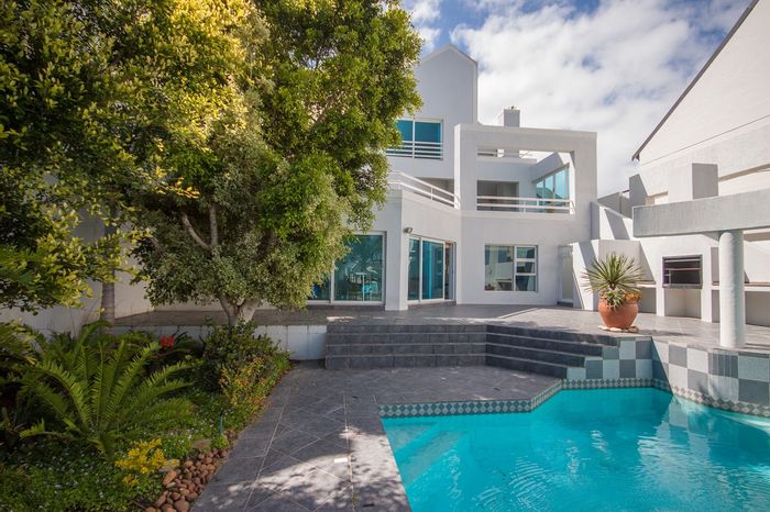 For Sale: House in Royal Alfred Marina with jetty, pool, and security amenities.