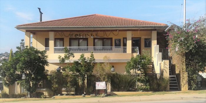 For Sale: Hotel in Mosel with 11 rooms, self-catering units, and conversion potential.