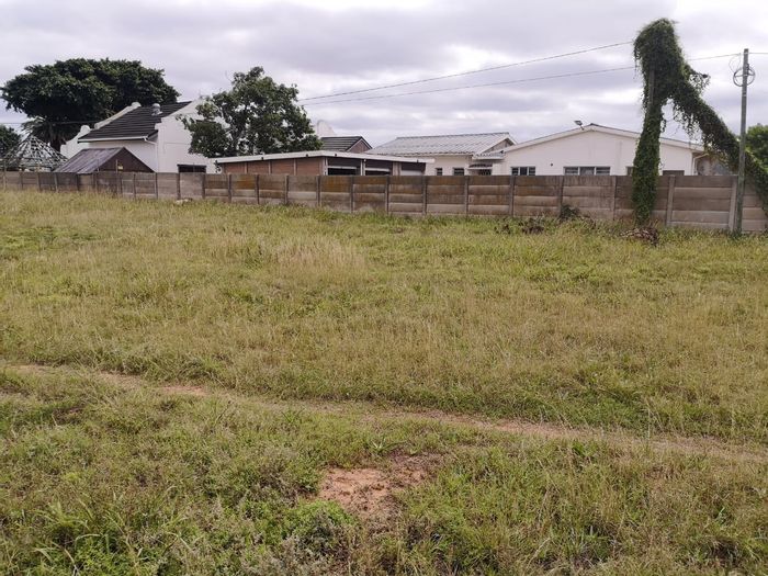 Vacant Land Residential in Manor Heights, 829m², ideal for investment opportunity. For Sale.