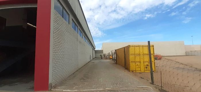 Heavy Industrial Property For Sale: 1,250 m² with workshop, admin block, paved yard.