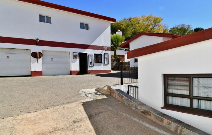 Eros House For Sale: 3-bedroom main house, 5 en-suite guest rooms, pool.