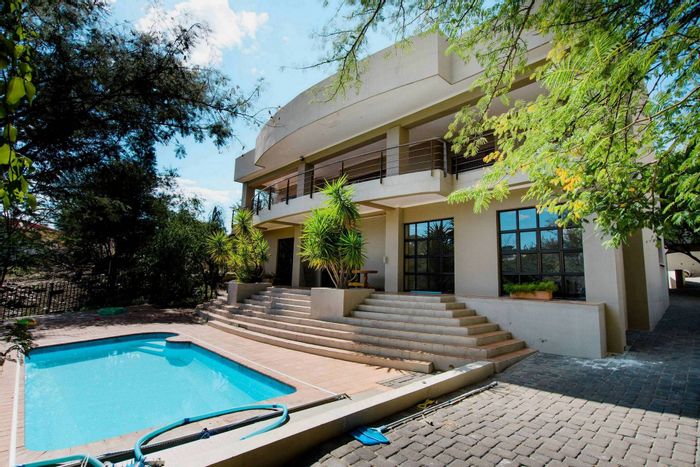 Ludwigsdorf House For Sale: 4 beds, squash court, pool, triple garage, security.