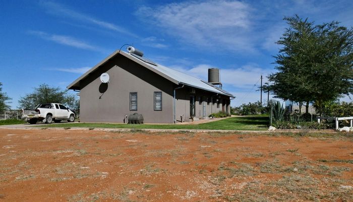 For Sale: Stampriet Central Small Holding with 29.75 hectares, solar power, and water access.