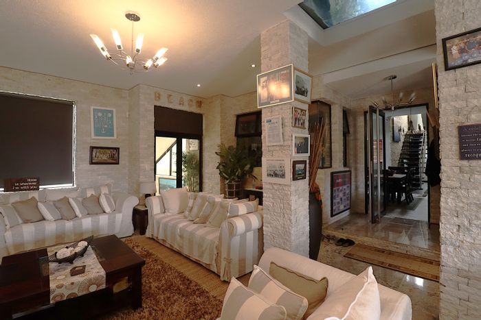 Vogelstrand Apartment For Sale: Beach access, private garden, security features, spacious living.