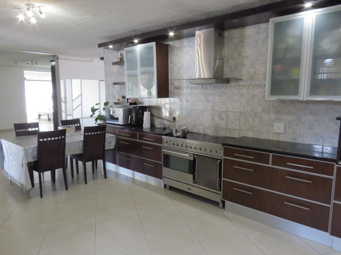 Olympia House For Sale: 9 bedrooms, pool, gym, and multiple entertainment areas.