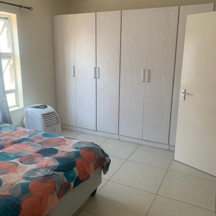 Elisenheim Townhouse For Sale: 2 bedrooms, ensuites, garage, balcony, rental income N$8000.