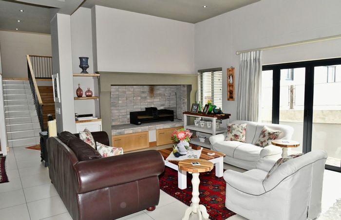 Klein Windhoek Townhouse For Sale: 3 en-suite bedrooms, double garage, garden retreat.