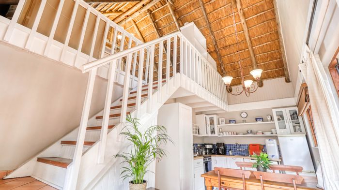 Cottage in Paulshof To Rent: Fully furnished, private garden, and serene surroundings.
