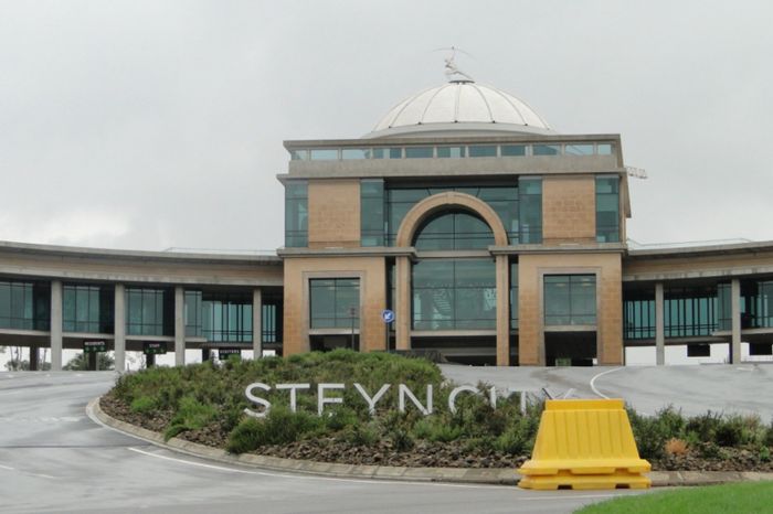 Vacant Land for Sale in Steyn City: Golf Views, Equestrian Centre, Lagoon Access.