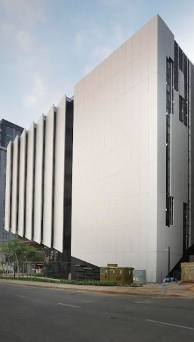 For Sale: Prime Sandton Central office, 5000m², rooftop deck, parking available.