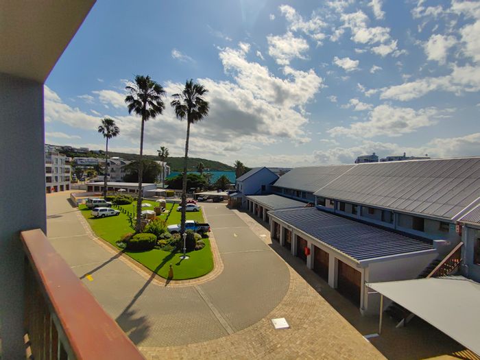 De Bakke Apartment For Sale: 2 Bedrooms, pool, garage, near Diaz Beach.