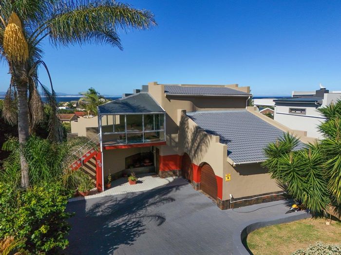 Wavecrest House For Sale: 4 bedrooms, patio, sea views, close to beach.