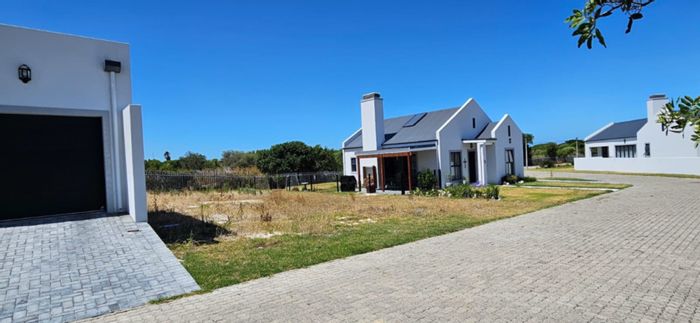 Vacant Land Residential in Franskraal, For Sale: Secure estate, beach access, 325m².