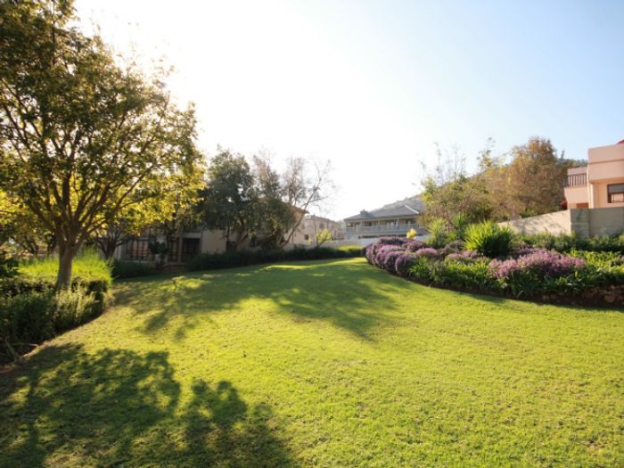 Vacant Land Residential in Kosmos Ridge, For Sale - Secure estate, nature views, corner lot.