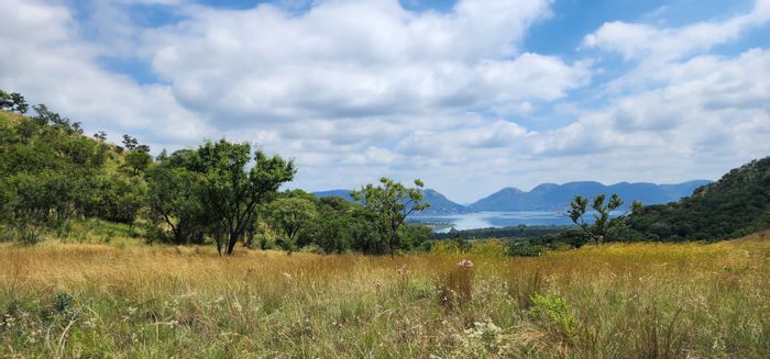 Broederstroom Small Holding For Sale: Two boreholes, scenic views, build your dream home.