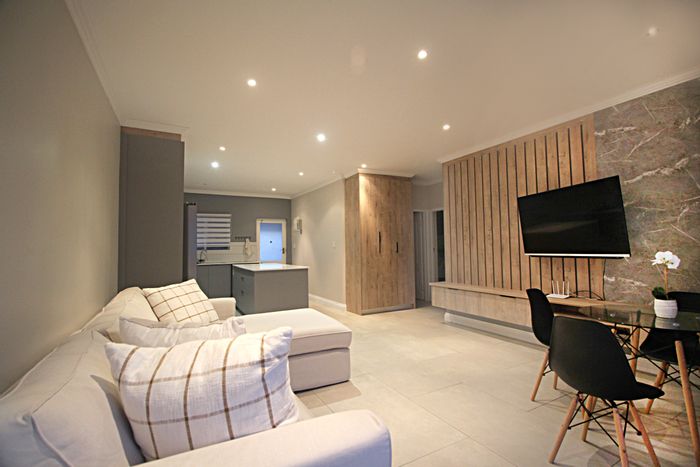 Boland Park Apartment For Sale: 2 bedrooms, pool, pet-friendly, near Diaz beach.