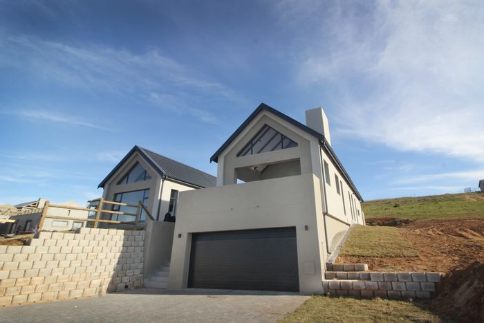 For Sale: House in Hartland Lifestyle Estate with sea views, security, and trails.