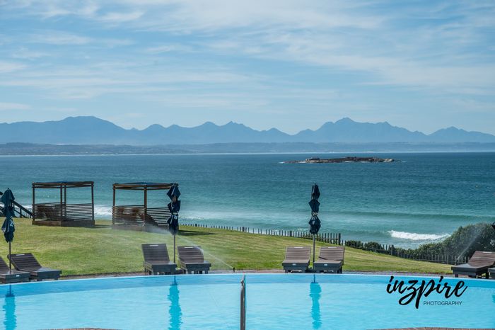 Beachfront apartment in Diaz Beach with direct access, pool, and secure parking. For Sale.