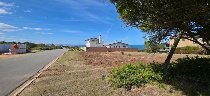 Vacant Land Residential in Boggomsbaai for Sale: 789sqm, sea views, near beach.