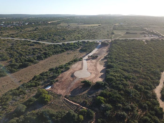 Vacant Land Residential in Stilbaai Wes for Sale, 1005 sqm near beach and amenities.