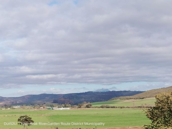 Vacant Land Residential in Reebok For Sale: 576 m² with valley views.