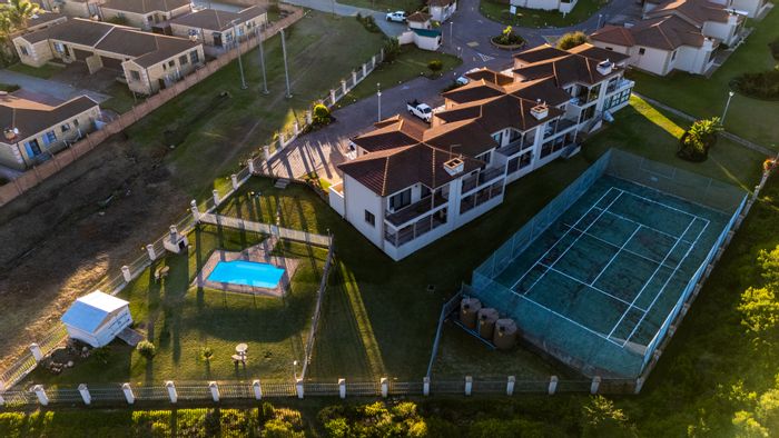 For Sale: Apartment in Island View with pool, tennis court, and secure living.