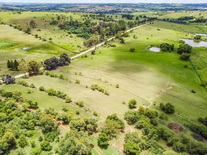 Muldersdrift Farm For Sale: 35 hectares, organic operation, multiple amenities, off-grid living.