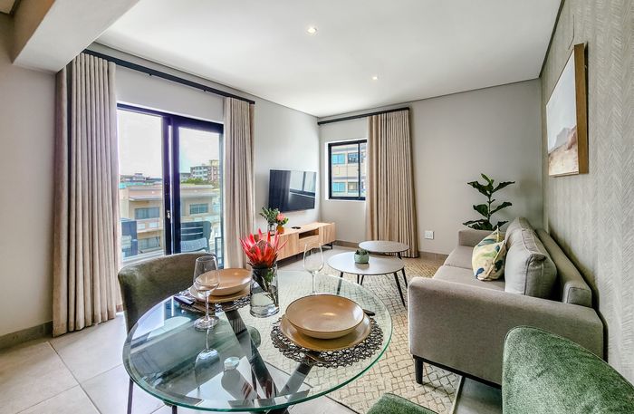 Sea Point Apartment For Sale: 1 bed, parking, views, pets allowed, central location.