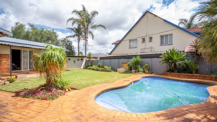 Edelweiss House For Sale: 4 Bedrooms, Pool, Garden, Flatlet, Entertainment Area.