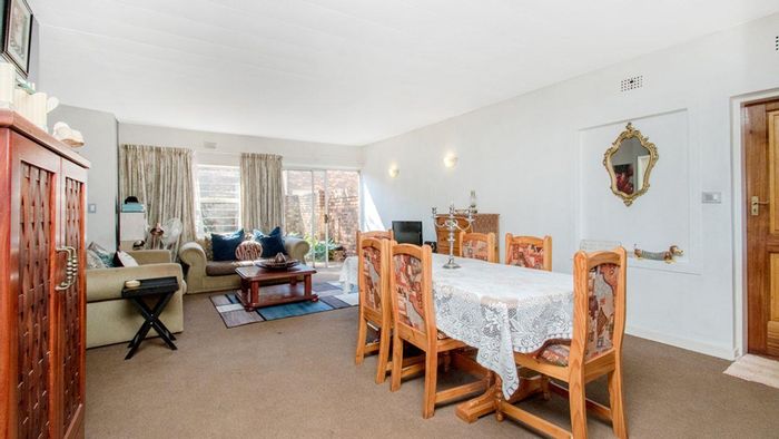 For Sale: 3-Bedroom Townhouse in Roodekrans with garden, garage, and fiber-ready.