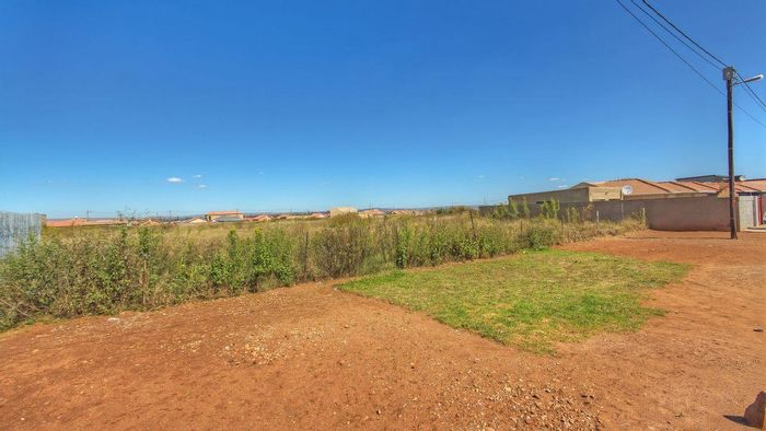 Vacant Land Residential for Sale in Protea Glen, 5437 m² with commercial zoning.