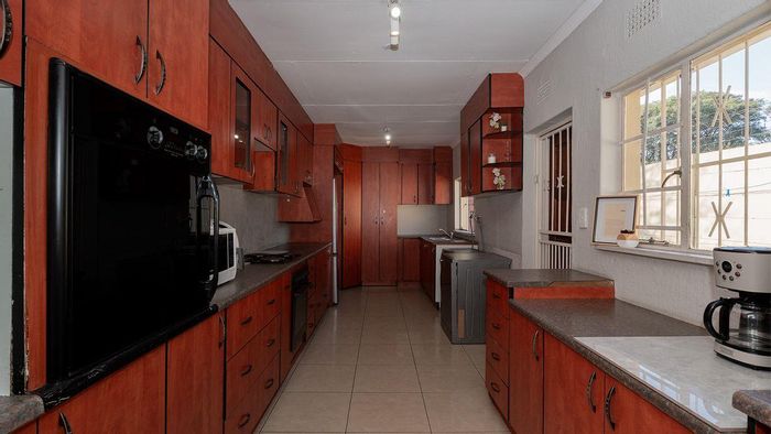 For Sale: House in The Stewards with pool, office space, and boom-gated security.