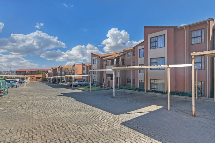 For Sale: 3-Bedroom Apartment in Winchester Hills with Pool and 24-Hour Security.