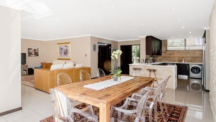Spacious 2-3 Bedroom Apartment with Study in Morningside, For Sale.