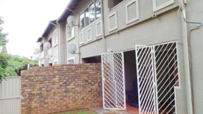 For Sale: Apartment in Wannenburghoogte with pool, garden, and secure parking.