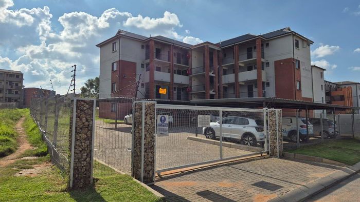 Fleurhof Apartment For Sale: 2 Bedrooms, Open-plan Living, Carport Parking Included.