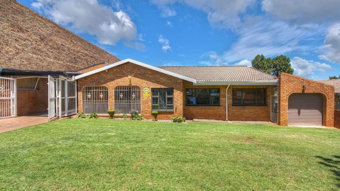 For Sale: Spacious 4-Bedroom House in Lenasia South with Office and Garage.