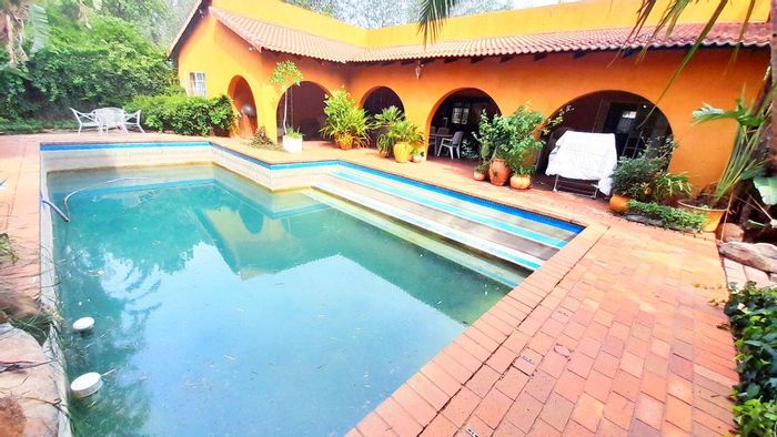 For Sale: Glen Austin AH House with 2 bedrooms, cottages, and investment potential.