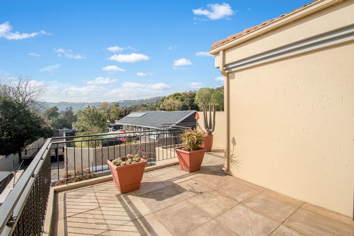 Fairland House For Sale: 3 Bedrooms, pool, gym, and ample parking available.