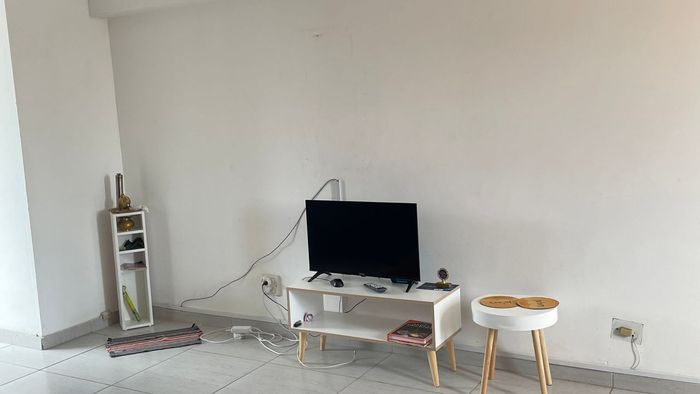1 Bed Apartment For Sale in South Beach with Parking, Security, and Low Levies.