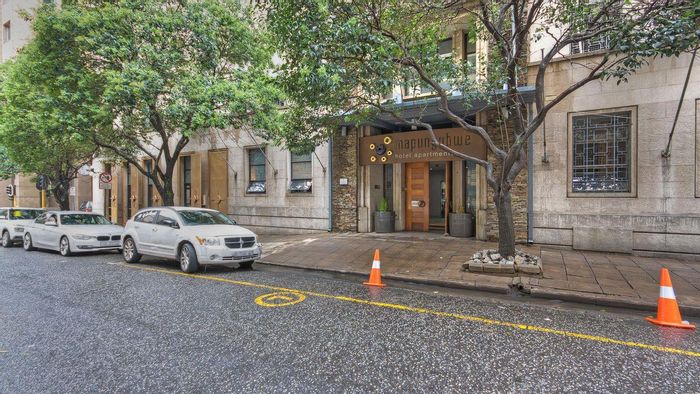 For Sale: Apartment in Marshalltown with AirBnB potential, restaurant, and parking.