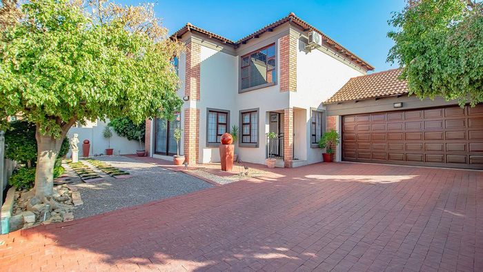 Equestria House For Sale: 3 Bedrooms, secure estate, air conditioning, low-maintenance garden.