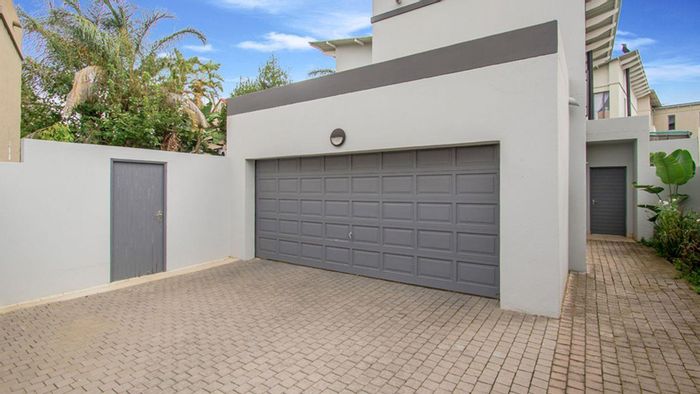 For Sale: House in Craigavon with fireplace, patio, garden, and 24-hour security.