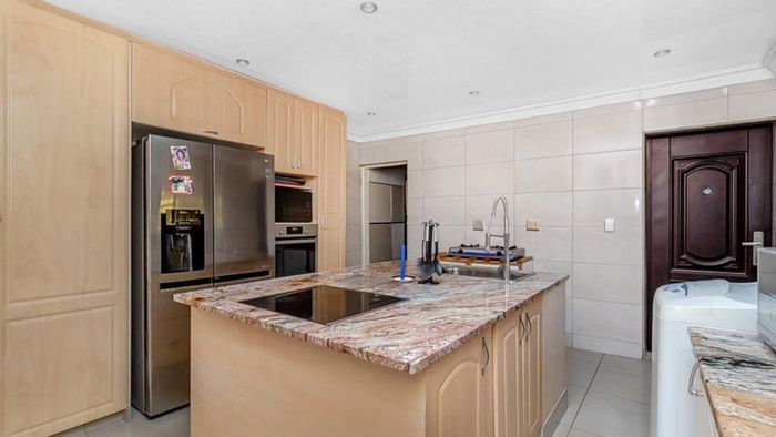 For Sale: Versatile 4-bedroom house in Dobsonville with ample living space.