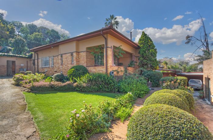 For Sale: Spacious Observatory house with pool, bar, and self-contained cottage.