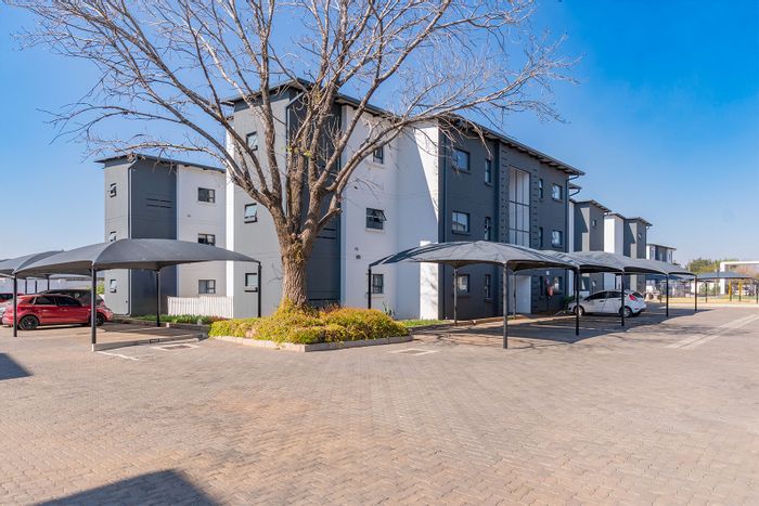 For Sale: 2-bedroom apartment in Brentwood Park AH, secure complex, close to amenities.