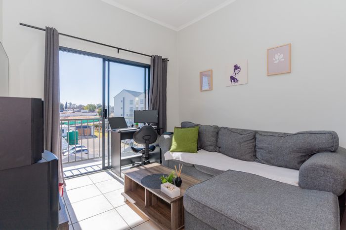 Lilianton Apartment For Sale: 1 Bed, Balcony, Gym, Pool, 24-Hour Security.